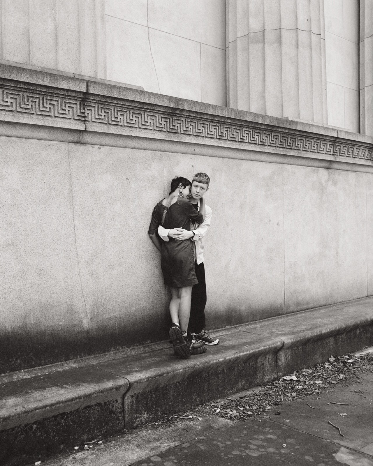 Portrait of couple in New York City by Ben Grieme