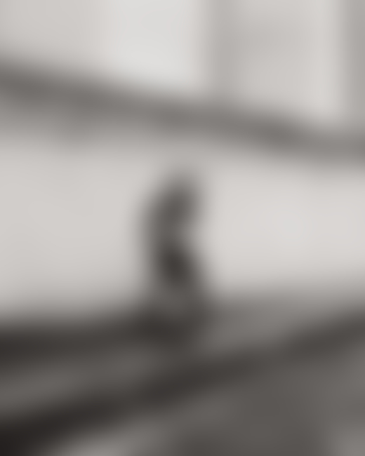 Portrait of couple in New York City by Ben Grieme