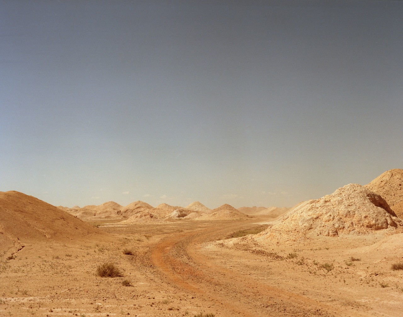 Coober Pedy mines by Alex Lockett