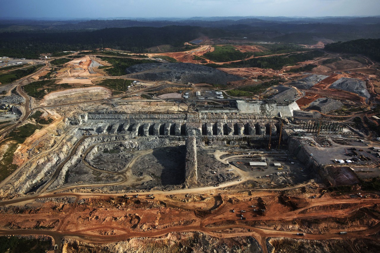 Belo Monte Dam construction by Lalo de Almeida