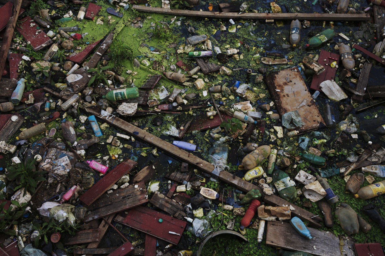 Trash in the Xingu River in Altamira, Para in Brazil by Lalo de Almeida