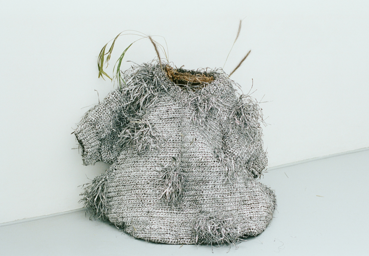 Emilia Seitz raffia top hand painted in silver 